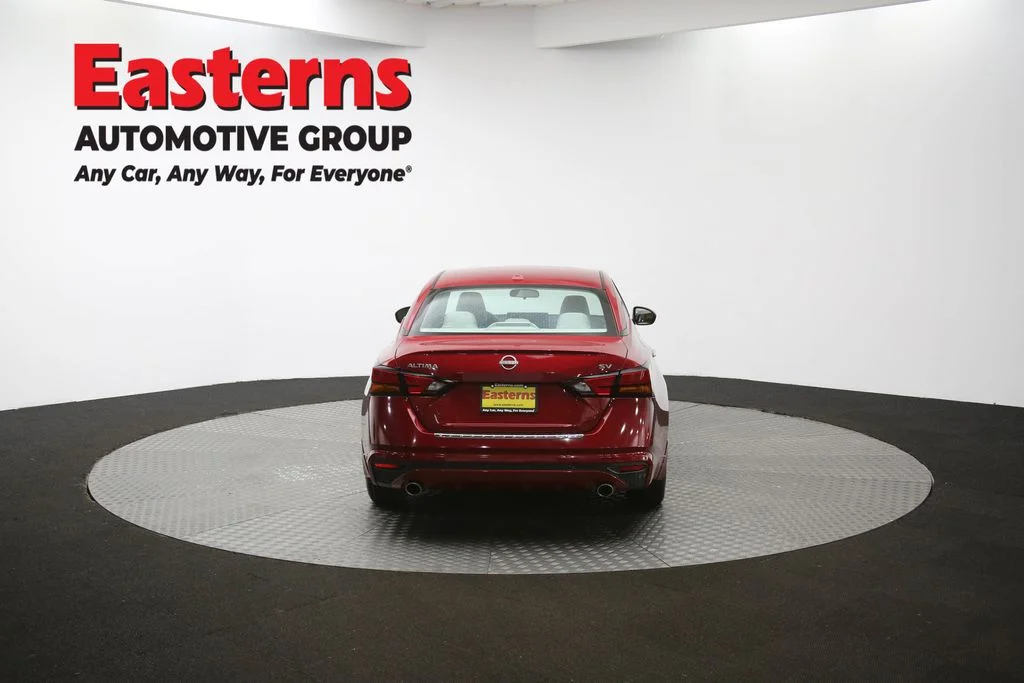 Used 2023 Red Nissan 2.5 SV image 37