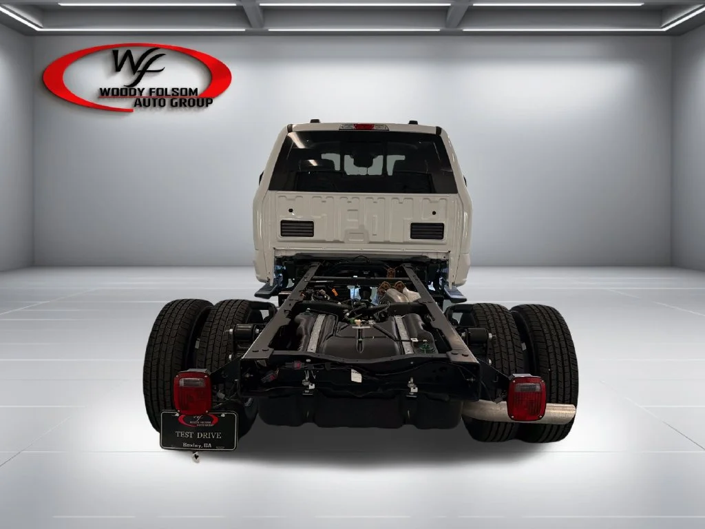 New 2027 Oxford White Ford F-350® XL image 8