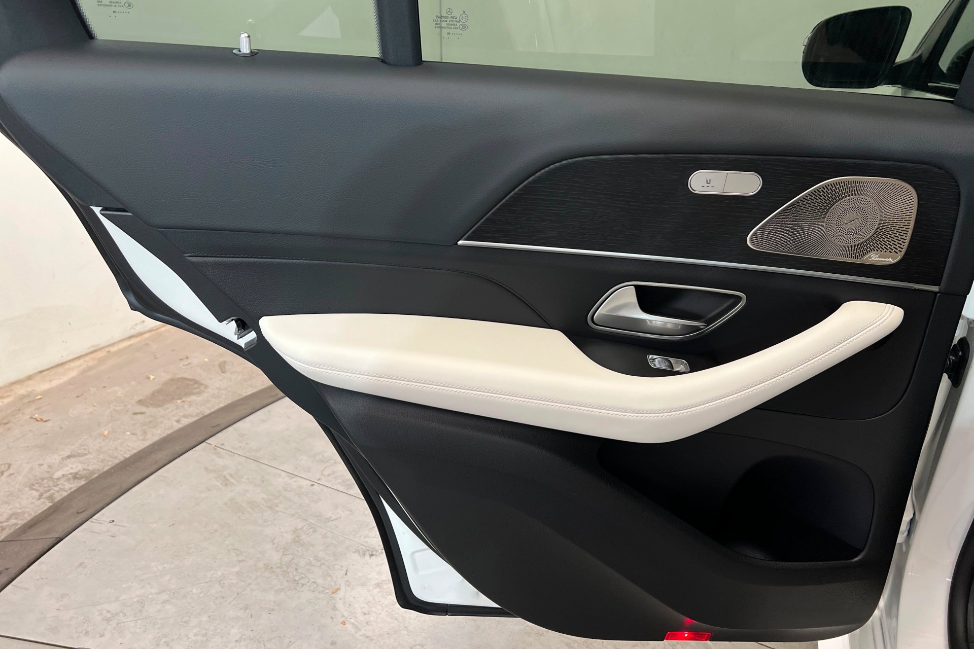 New 2026 Polar White Mercedes-Benz GLE 450 image 44