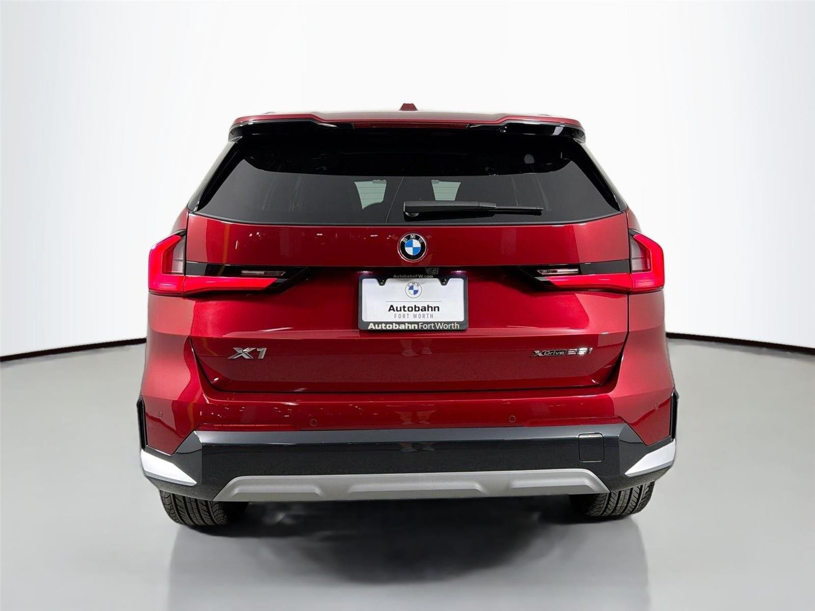 Used 2026 Vegas Red Metallic BMW xDrive28i image 6