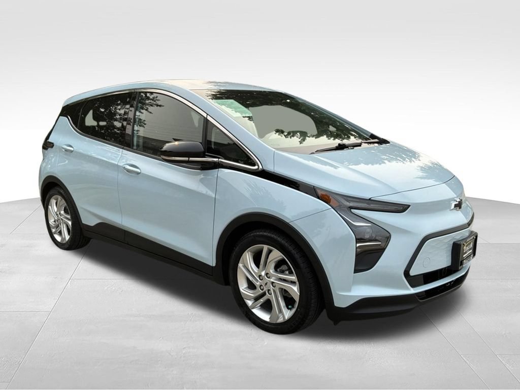Used 2022 Chevrolet Bolt EV LT with VIN 1G1FW6S06N4133475 for sale in Lincolnwood, IL