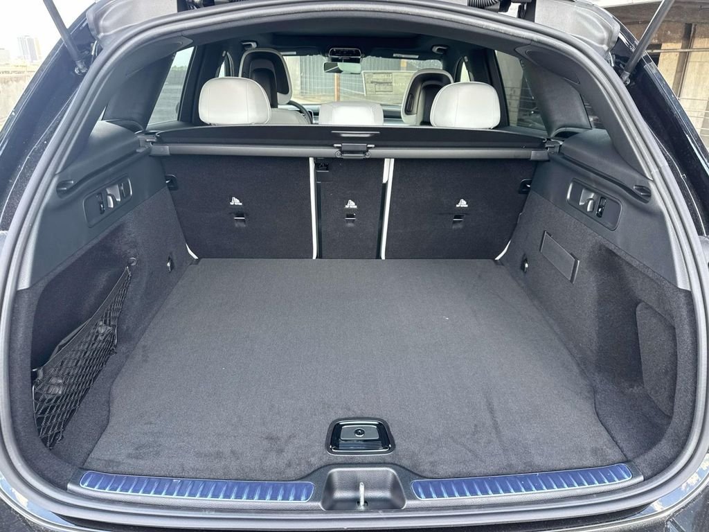 New 2026 Obsidian Black Metallic Mercedes-Benz GLC 300 image 5