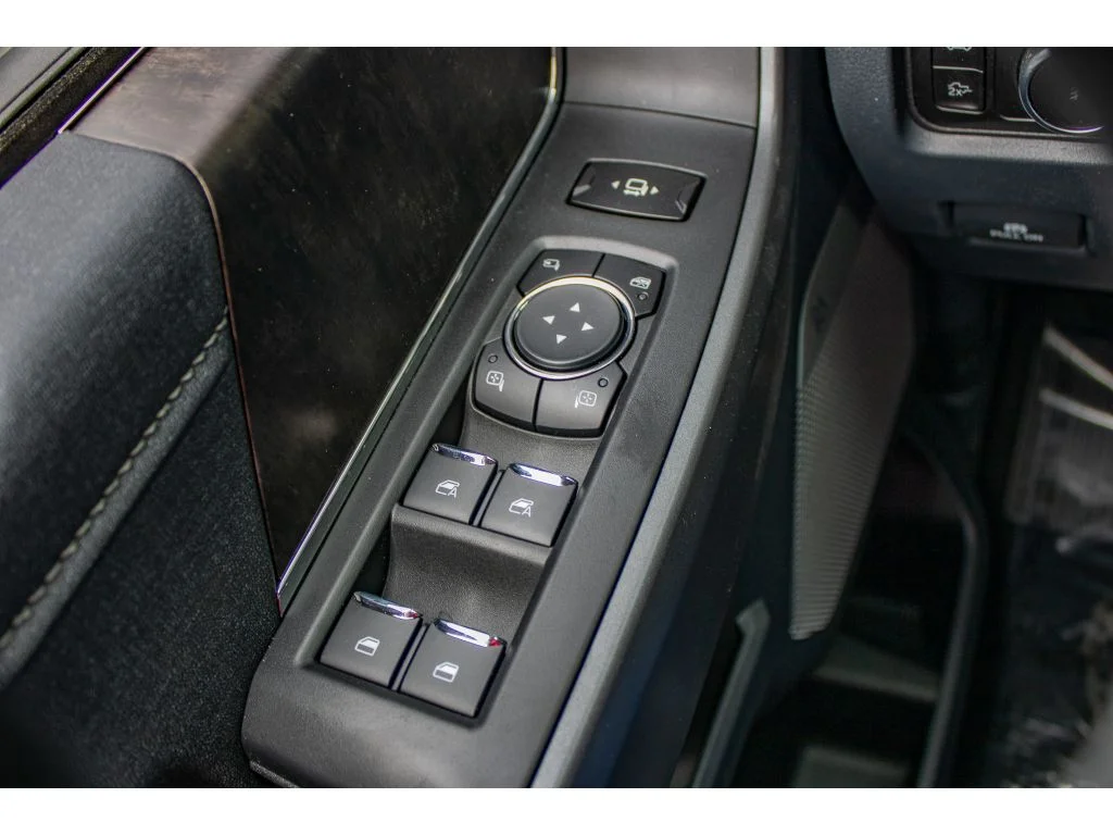 New 2026 Carbonized Gray Metallic Ford F-350® Lariat® image 39