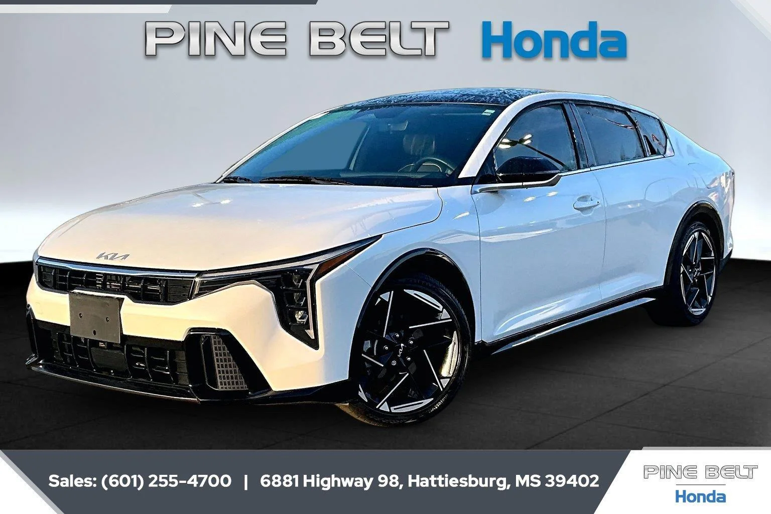 Used 2025 Snow White Pearl Kia GT-Line image 10