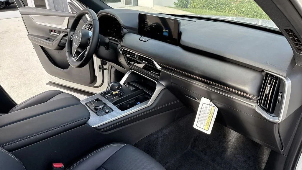 2025 Mazda CX-90 Premium Plus Package - Photo 32