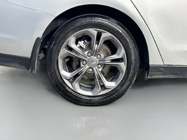 Used 2024 Solar Silver Metallic Honda EX image 29
