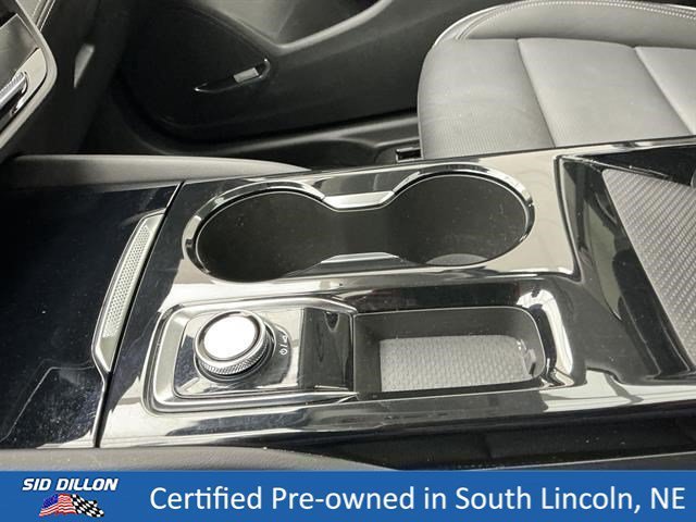 Used 2025 White Frost Tricoat Buick Avenir image 13