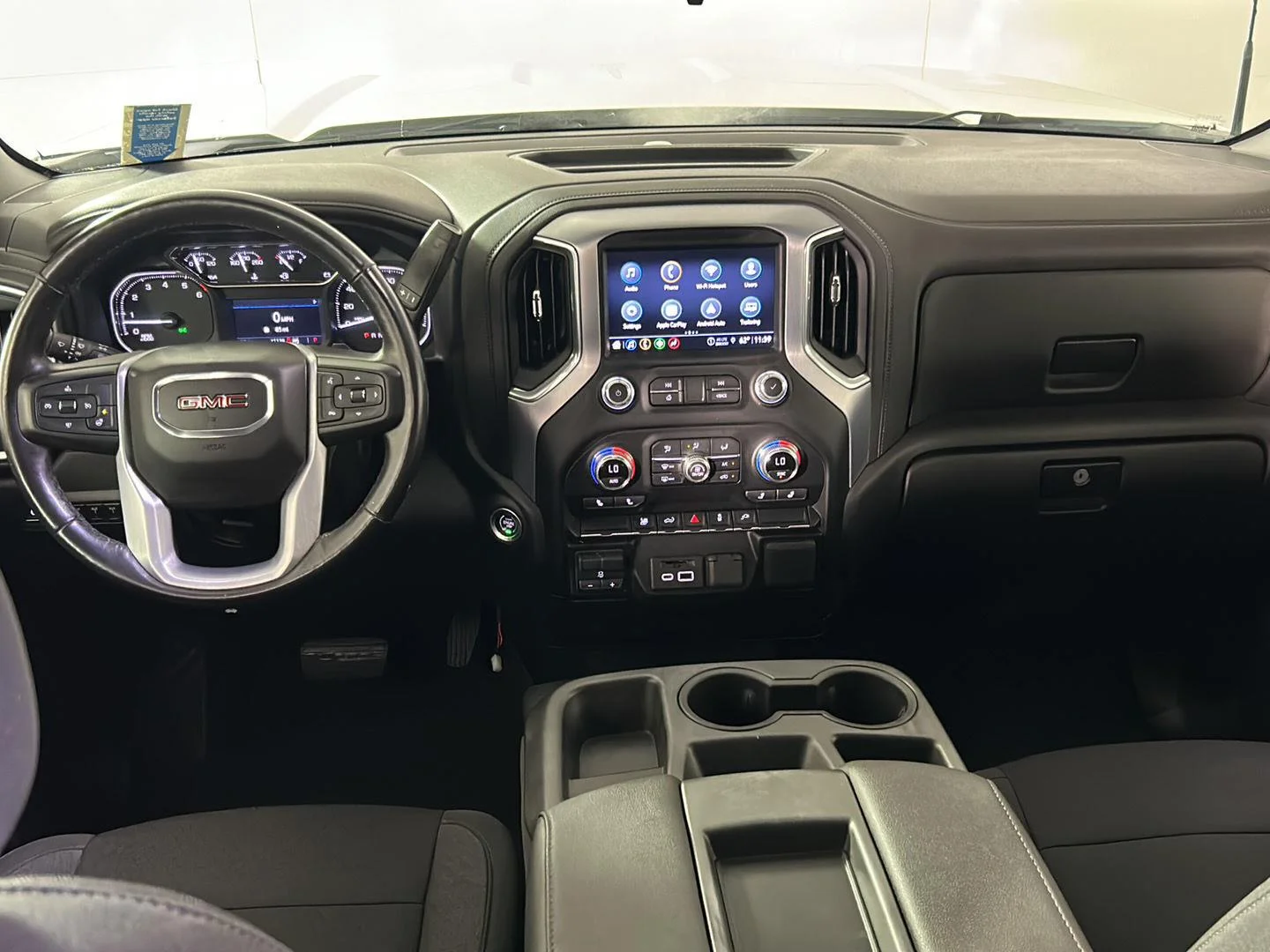 Used 2022 Summit White GMC SLE image 28