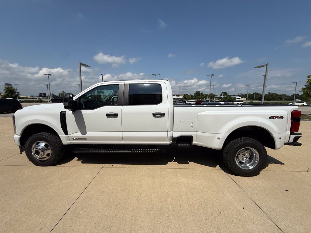 New 2026 Oxford White Ford F-350® XL image 12