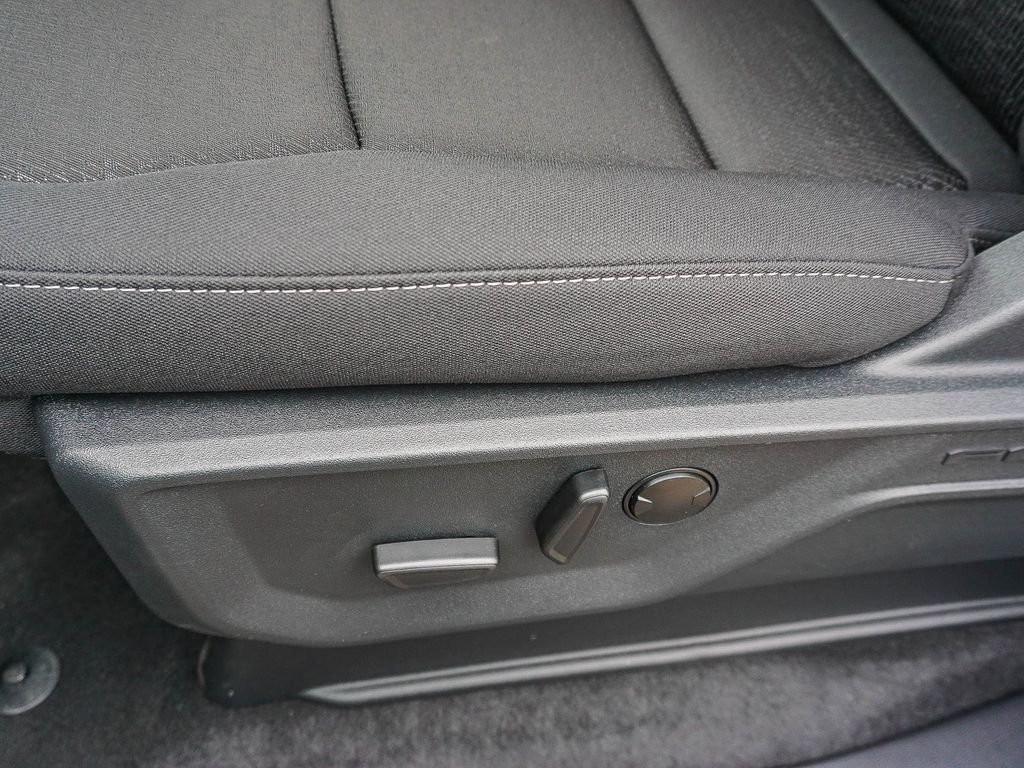 New 2026 Carbonized Gray Metallic Ford XLT image 19
