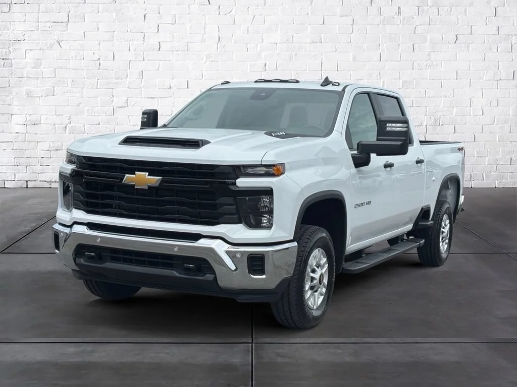 New 2026 Summit White Chevrolet WT image 2