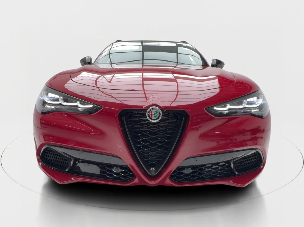 New 2026 Red Alfa Romeo Base image 5
