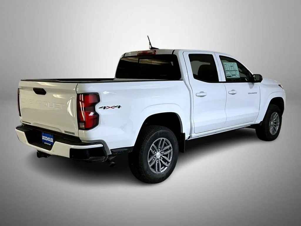 New 2026 Summit White Chevrolet LT image 5