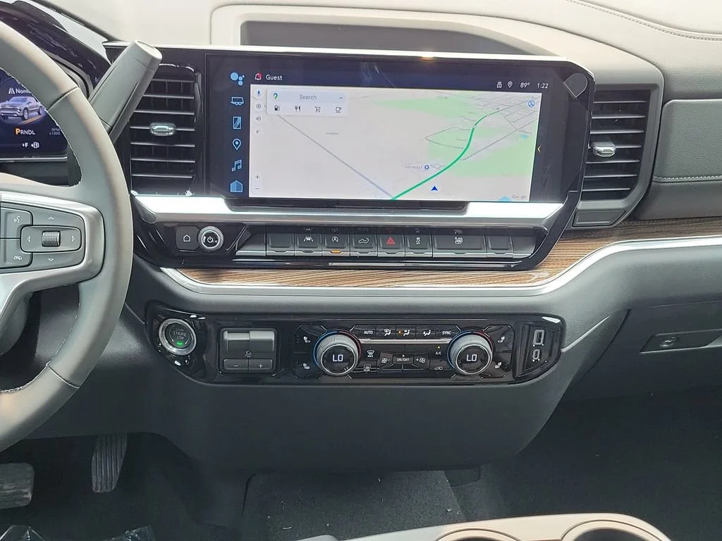 New 2026 Summit White Chevrolet LT (2FL) image 22