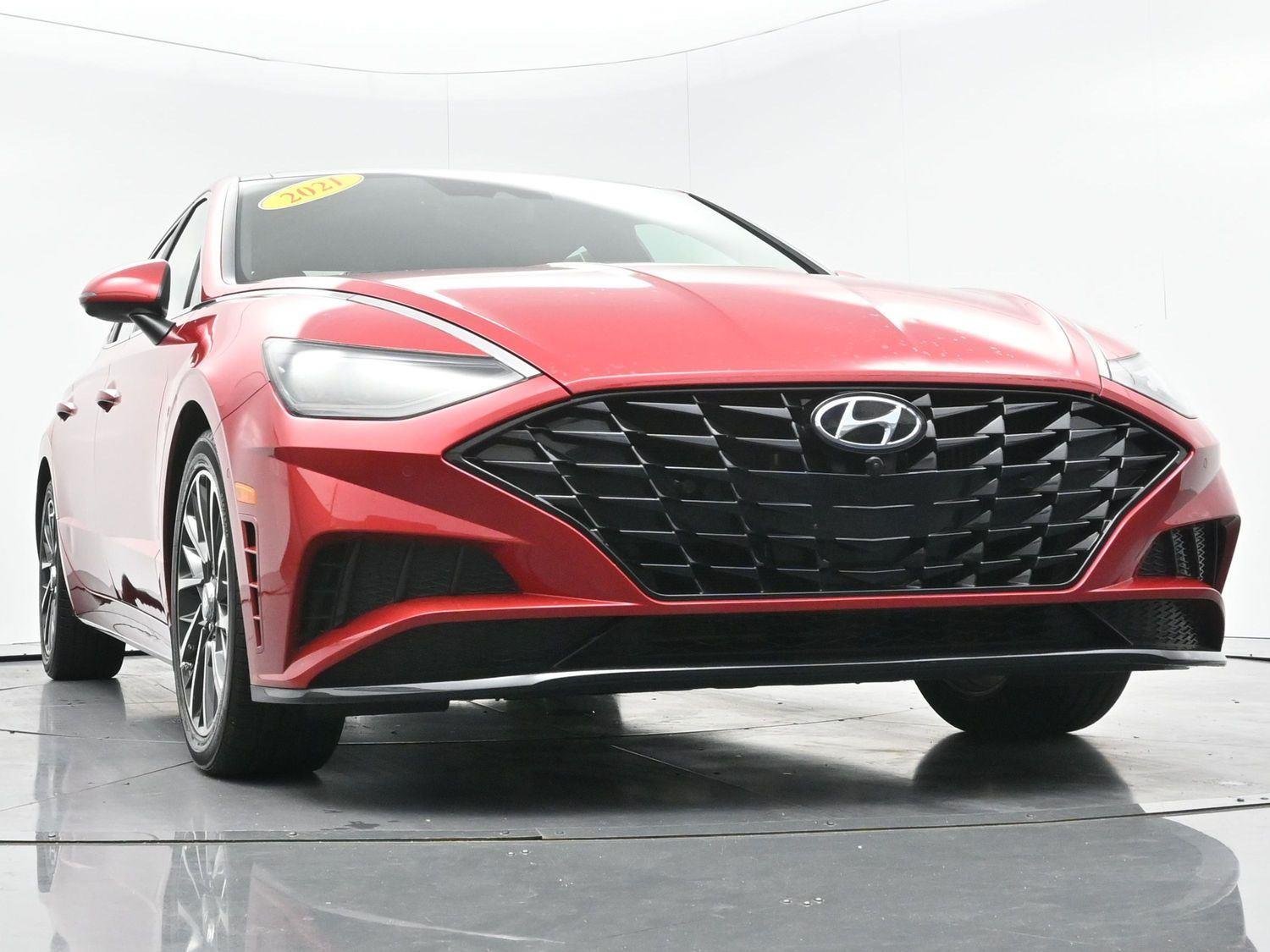 Used 2021 Calypso Red Hyundai Limited image 50