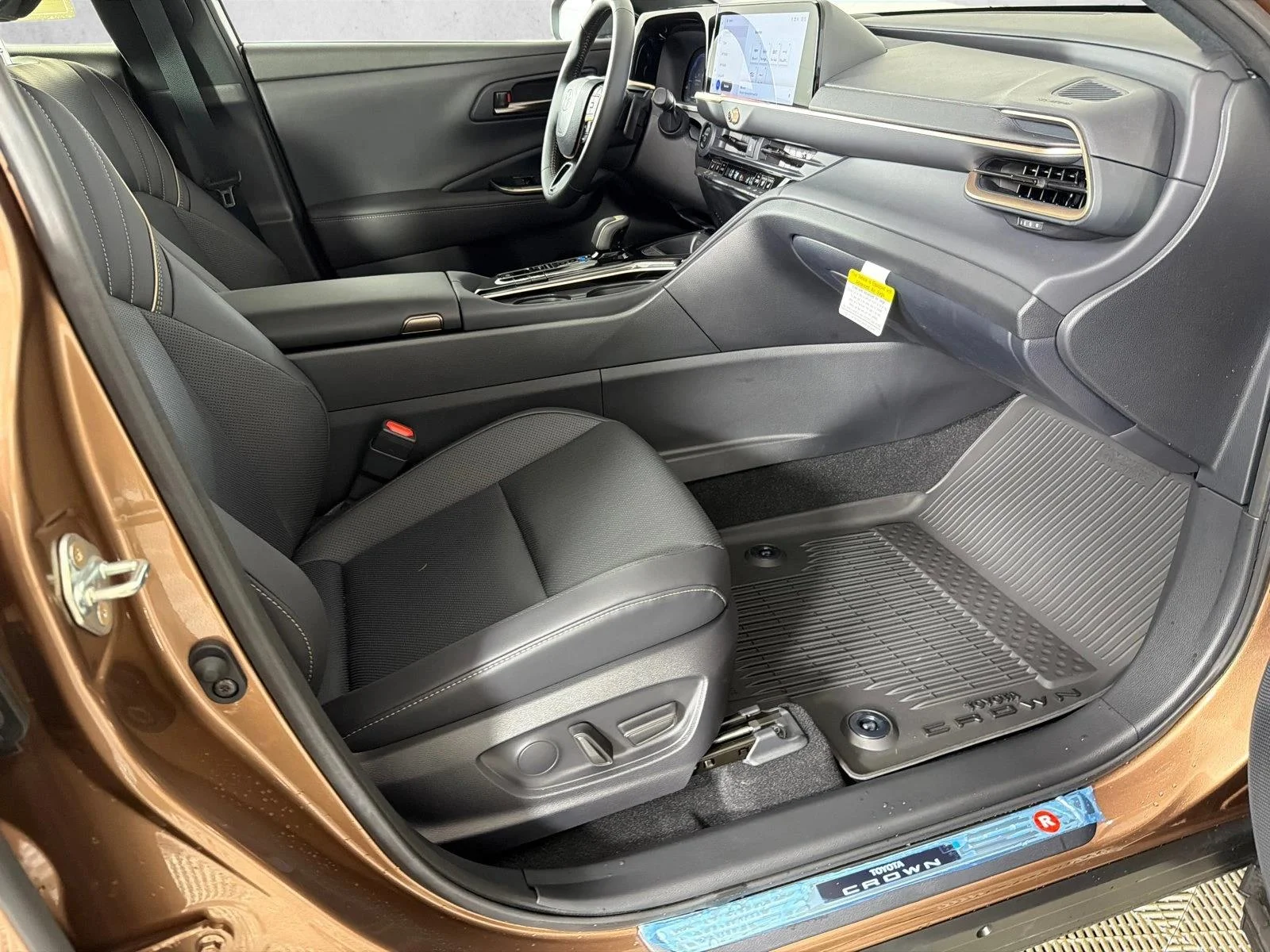 Used 2025 Copper Toyota XLE image 13