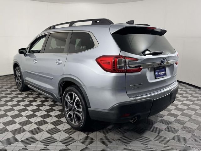 Used 2023 Ice Silver Metallic Subaru Limited image 8
