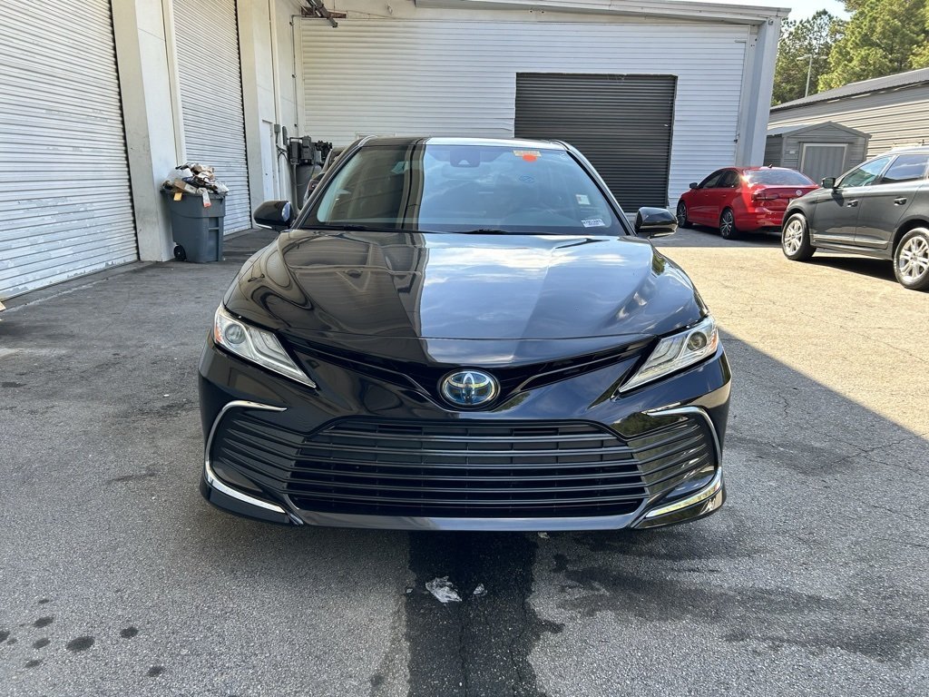 2021 Toyota Camry Hybrid XLE photo 2