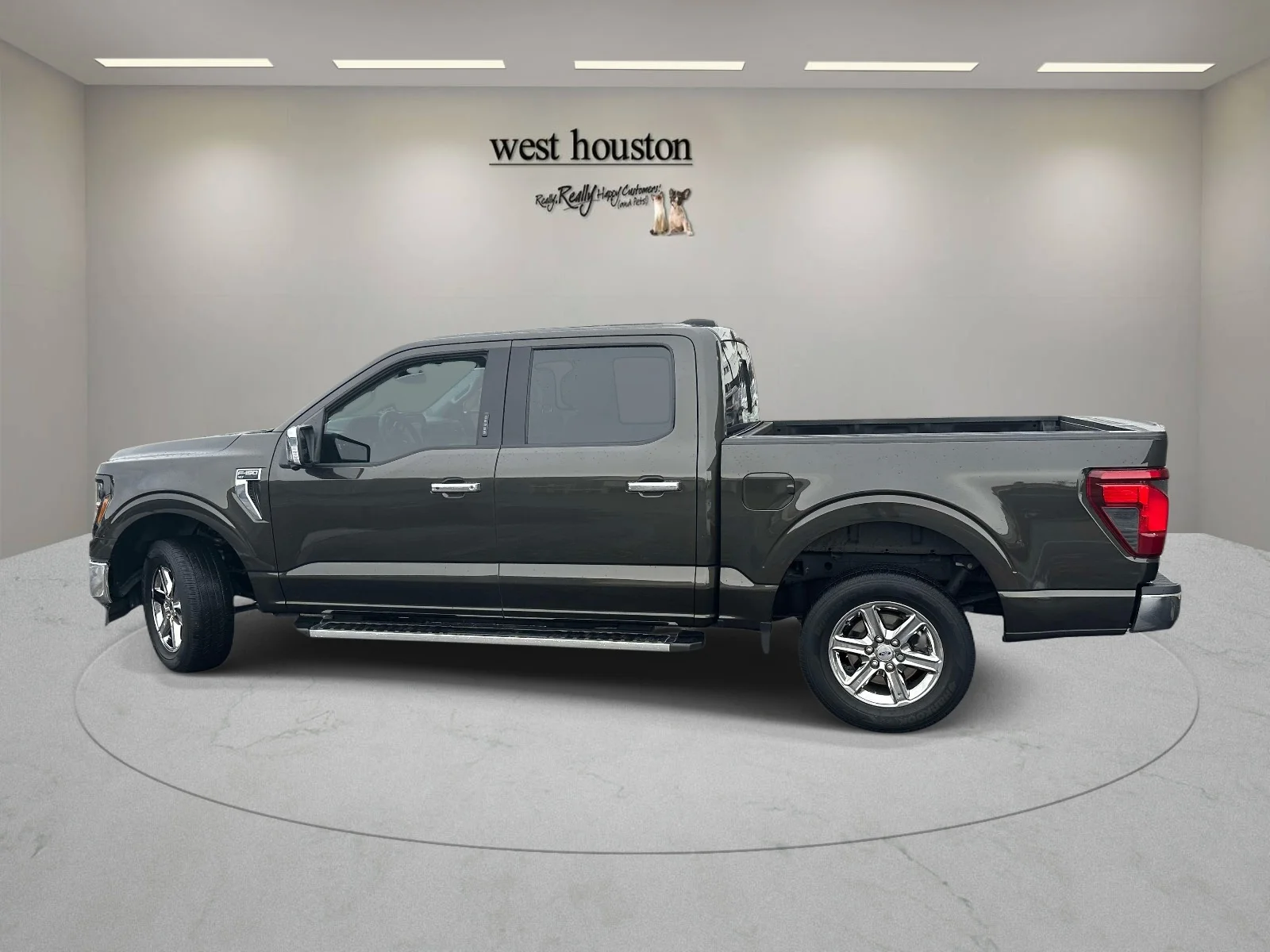 Used 2024 Black Ford XLT image 8