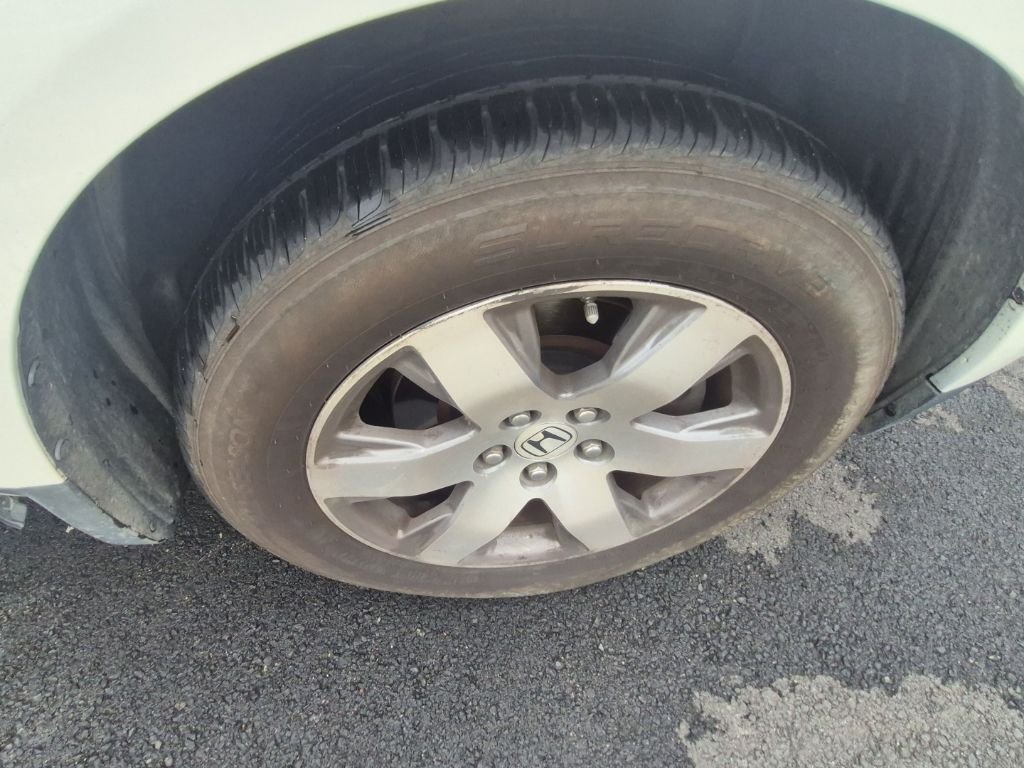 Used 2014 Taffeta White Honda Touring image 7