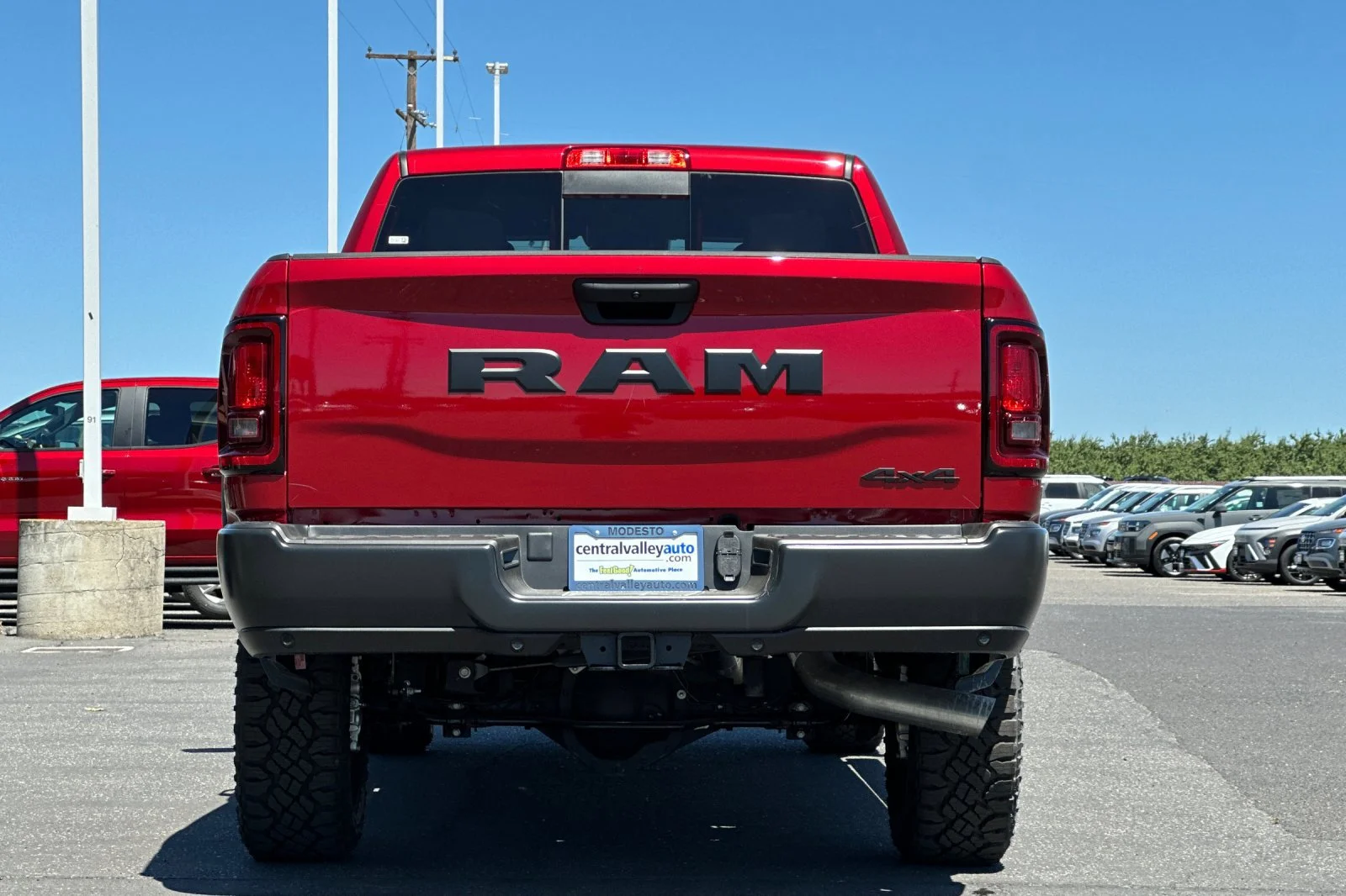New 2026 Molten Red Pearl-Coat Exterior Paint RAM Warlock image 5