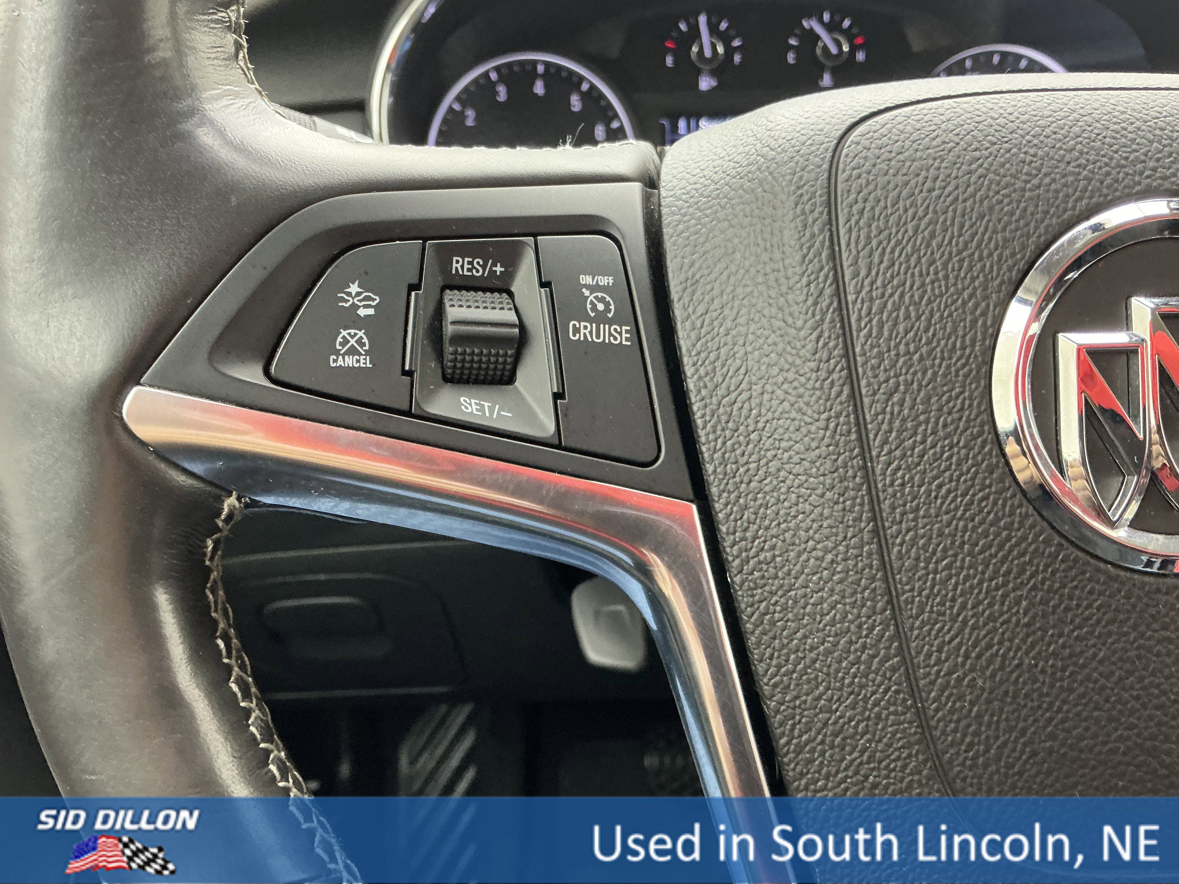 Used 2019 Winterberry Red Metallic Buick Essence image 9