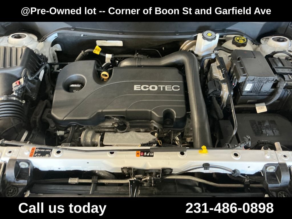 Used 2019 White Chevrolet LT image 10