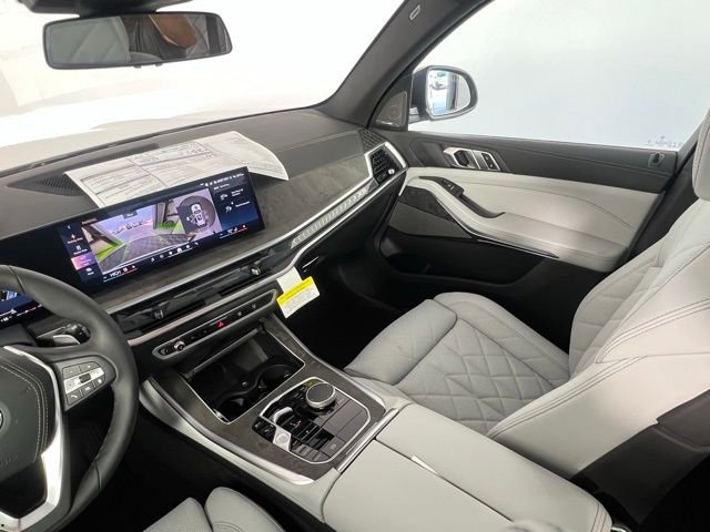 New 2026 White BMW sDrive40i image 32