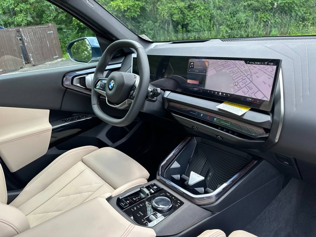 New 2026 Arctic Race Blue metallic BMW 30 xDrive image 27