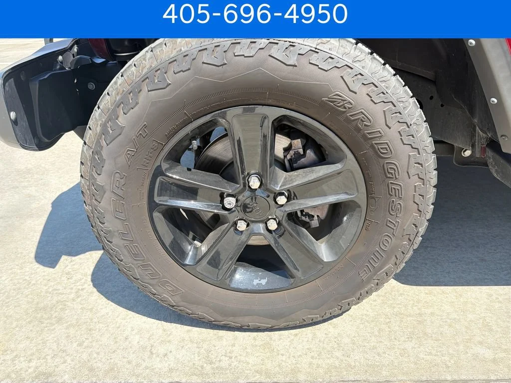 Pre-Owned 2022 Jeep Wrangler Unlimited Sahara Altitude