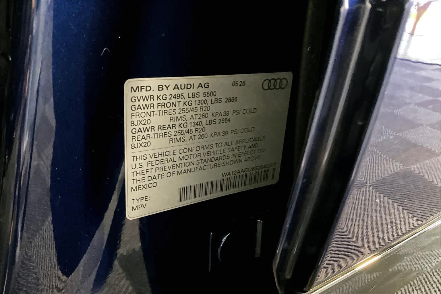 Used 2025 Navarra Blue Metallic Audi Premium Plus image 33