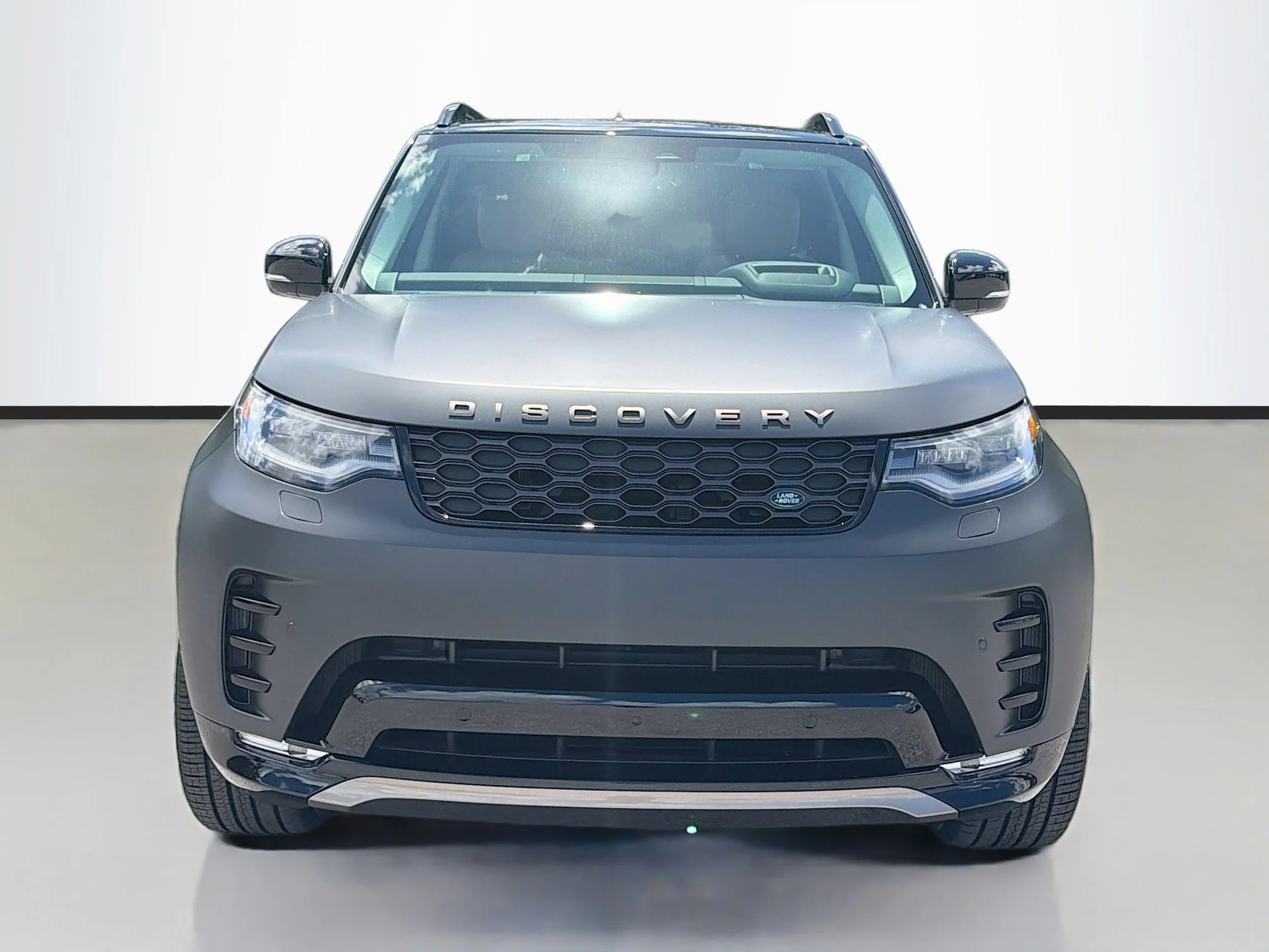 New 2026 Carpathian Grey Land Rover Tempest Edition image 8