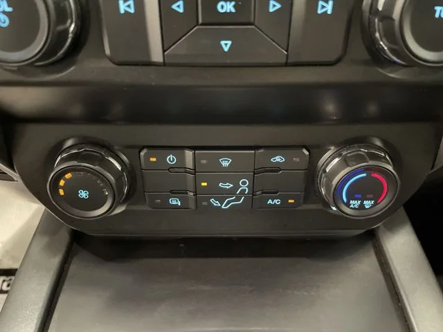 Used 2019  Ford XLT DRW CREW CAB image 18