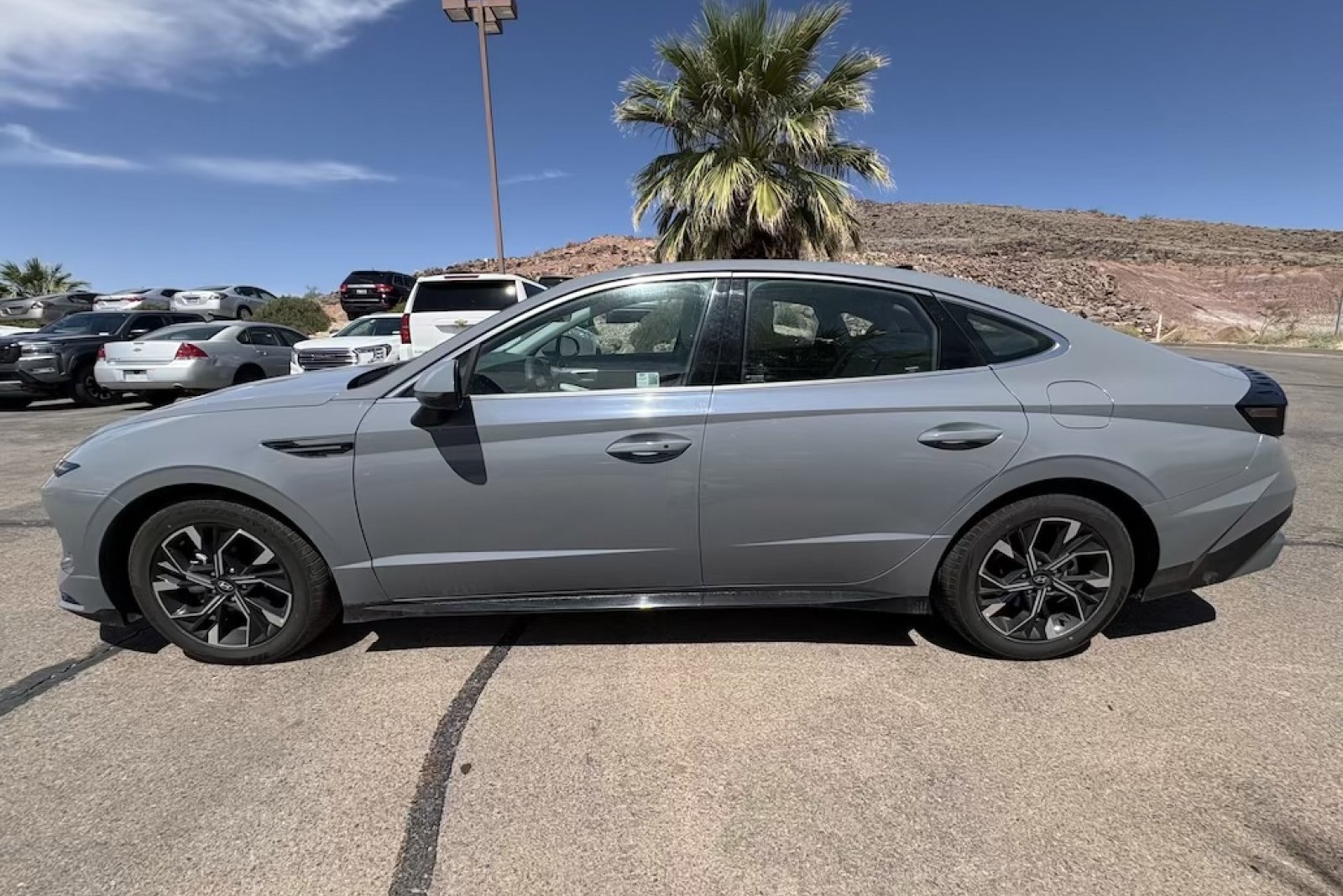 2024 Hyundai Sonata SEL - Photo 2