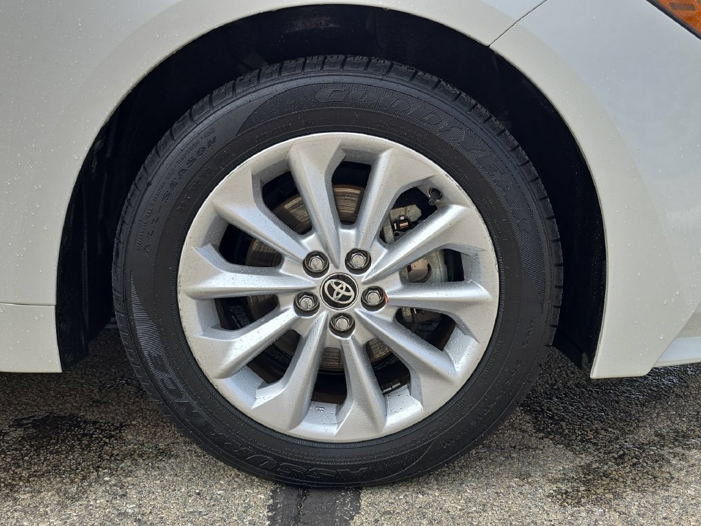 Certified Used 2020 White Toyota XLE image 41