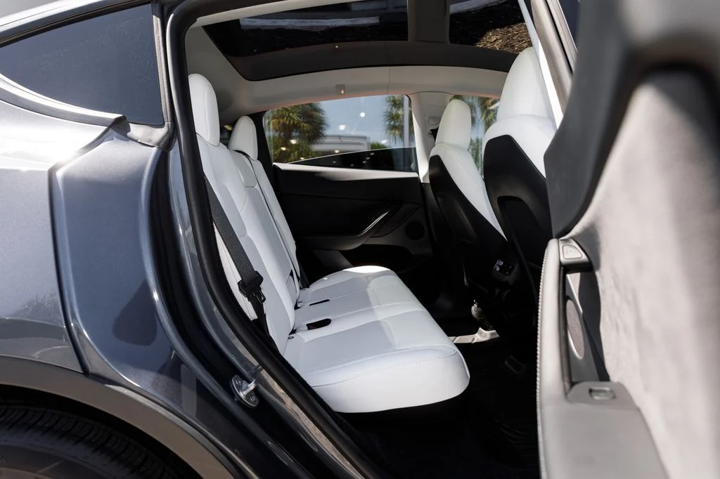Used 2023  Tesla Long Range image 16