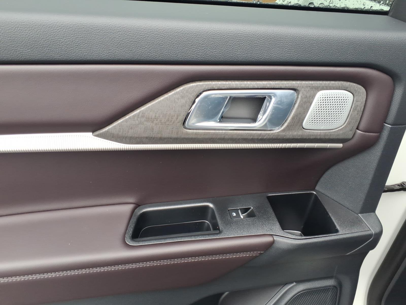 New 2026 Star White Metallic Tri-Coat Ford Platinum™ image 9