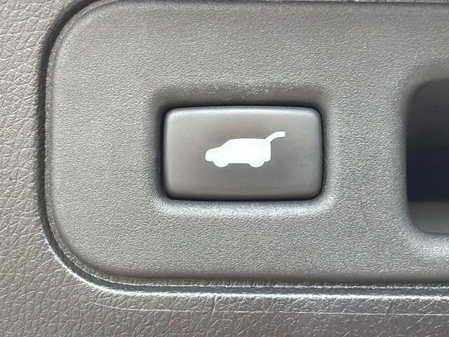 Used 2021 Black Honda AWD EX-L image 19