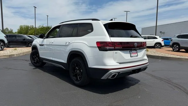 New 2026 White Volkswagen 2.0T Peak Edition image 4
