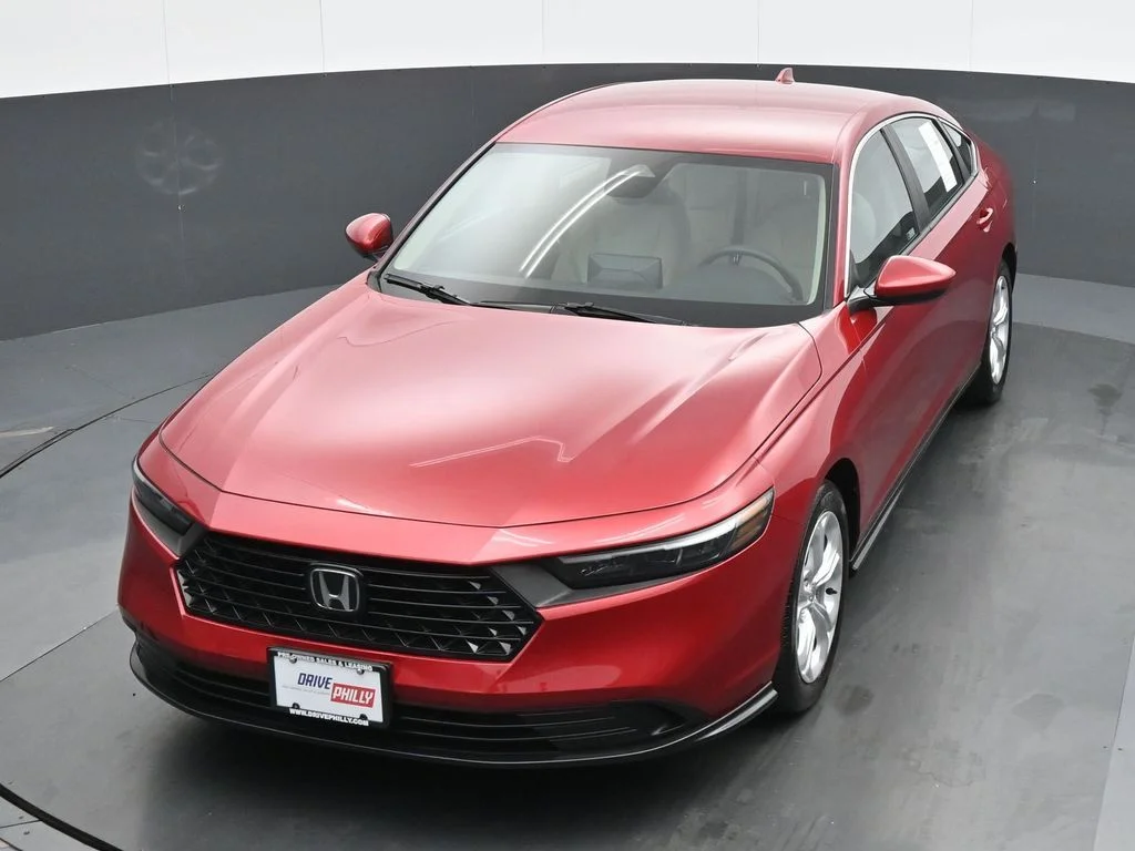 Used 2024  Honda LX image 16