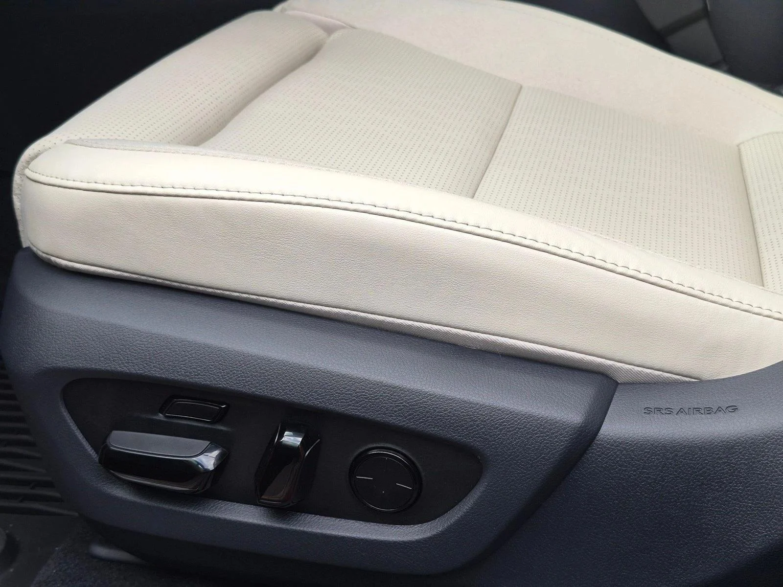 New 2026 Copper Crest Lexus  350 LUXURY image 4