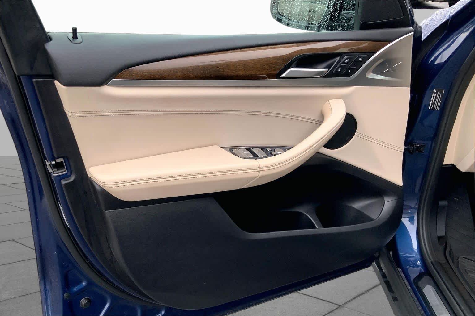 Used 2020 Phytonic Blue Metallic BMW sDrive30i image 21