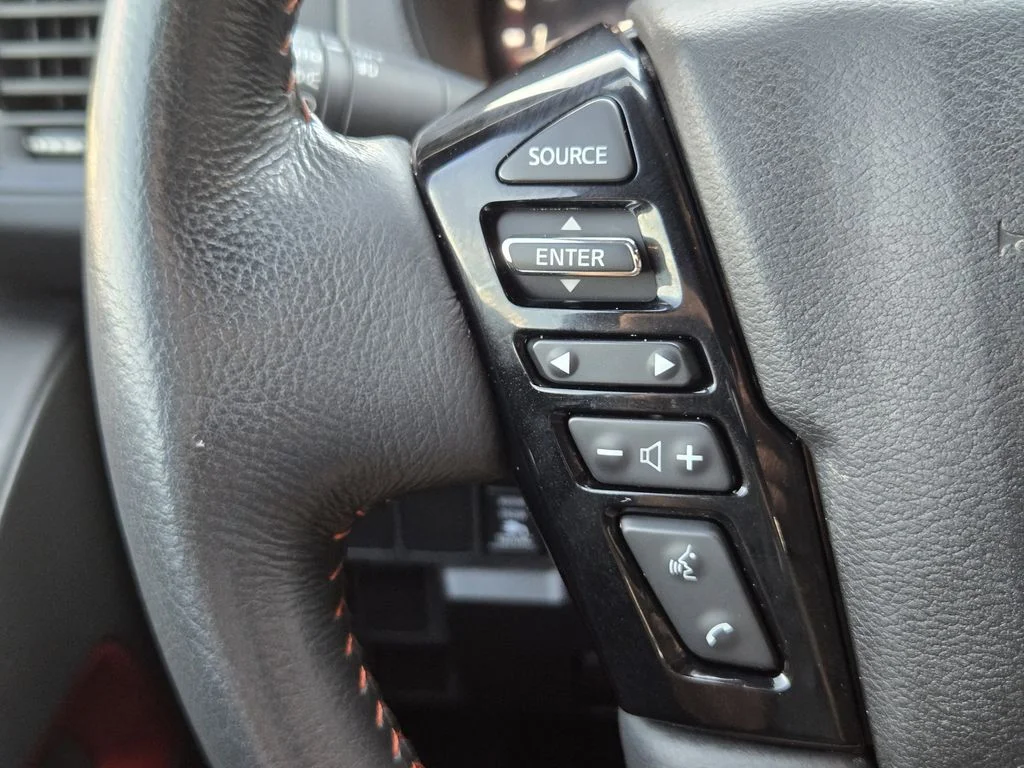 Used 2024 White Nissan PRO-X image 31