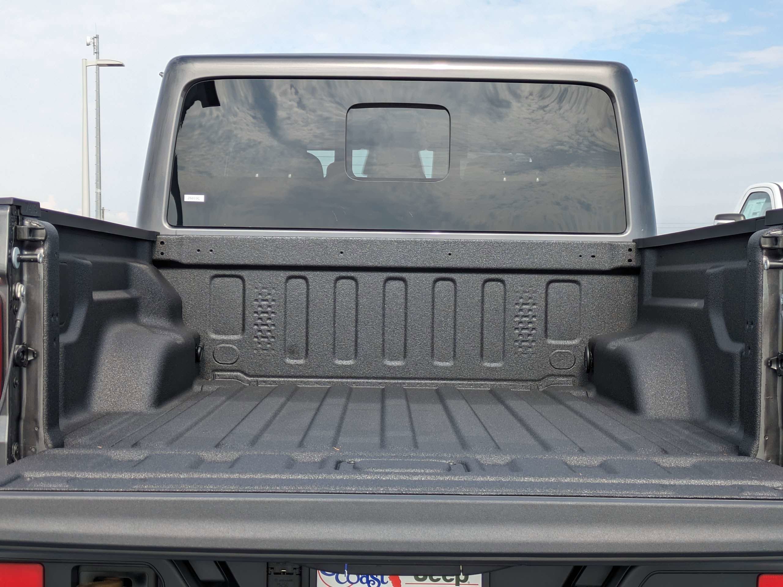 New 2026 Granite Crystal Metallic Clear-Coat Exterior Paint Jeep 85th Anniversary Edition image 12