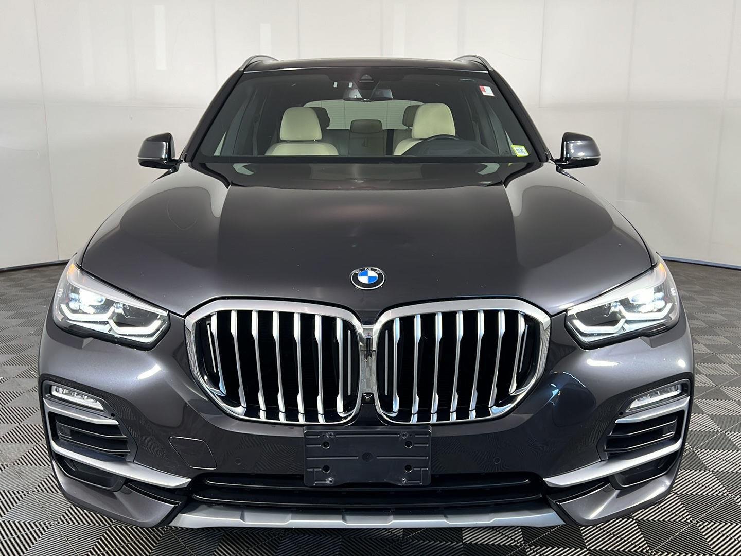Used 2021  BMW xDrive40i image 14