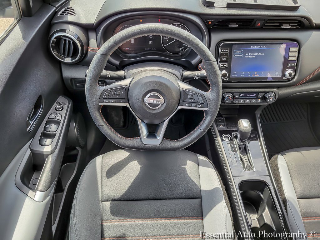 Used 2023 Aspen White Tricoat/Super Black Nissan SR image 10