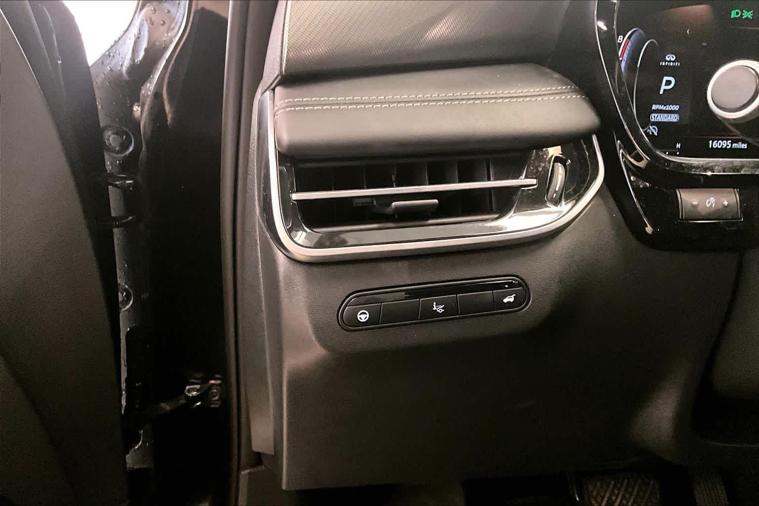 Used 2025 Mineral Black INFINITI LUXE image 30