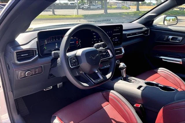 2025 Ford Mustang GT Premium Fastback - Photo 6