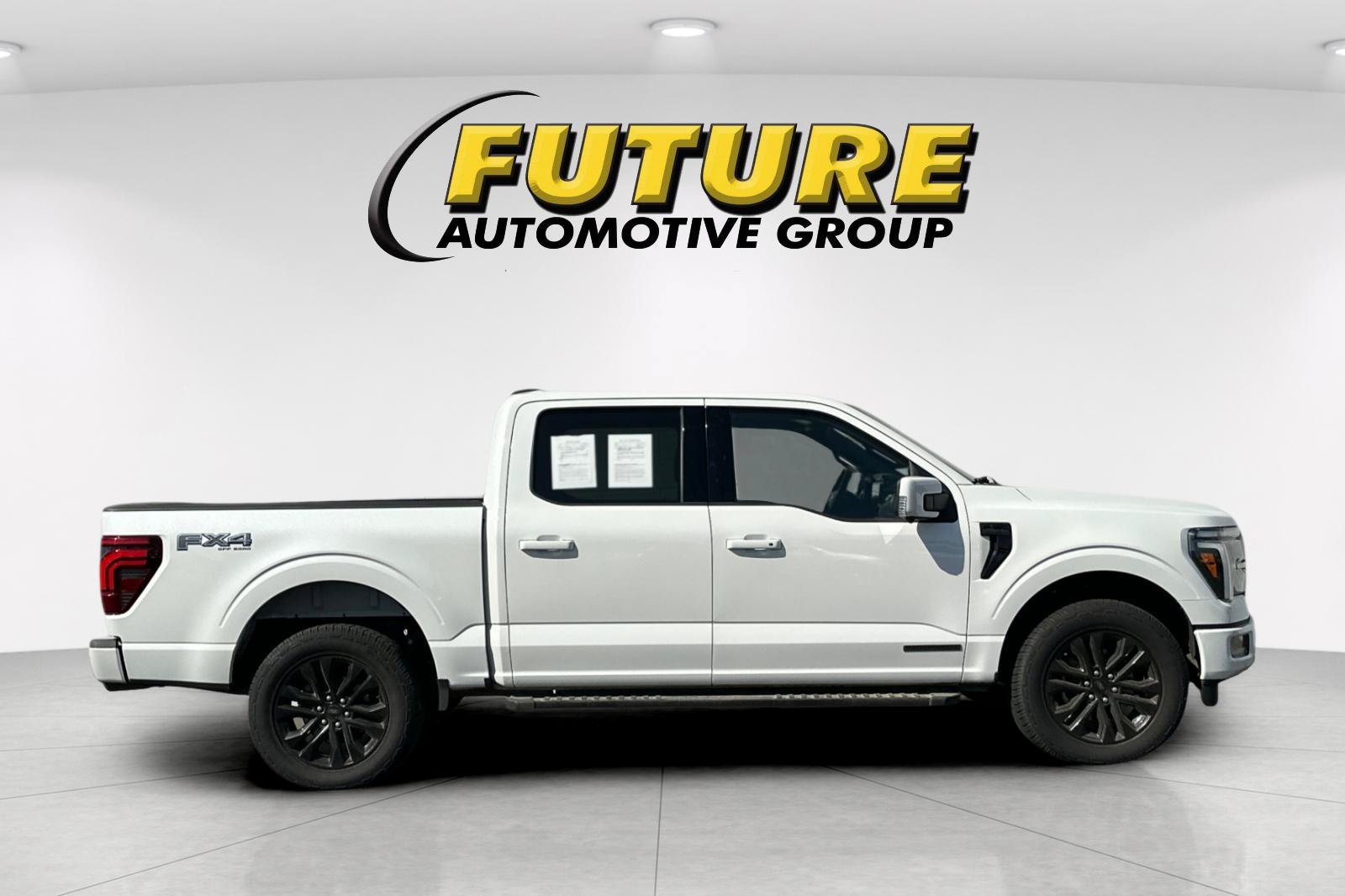 Used 2024 White Ford Lariat image 3