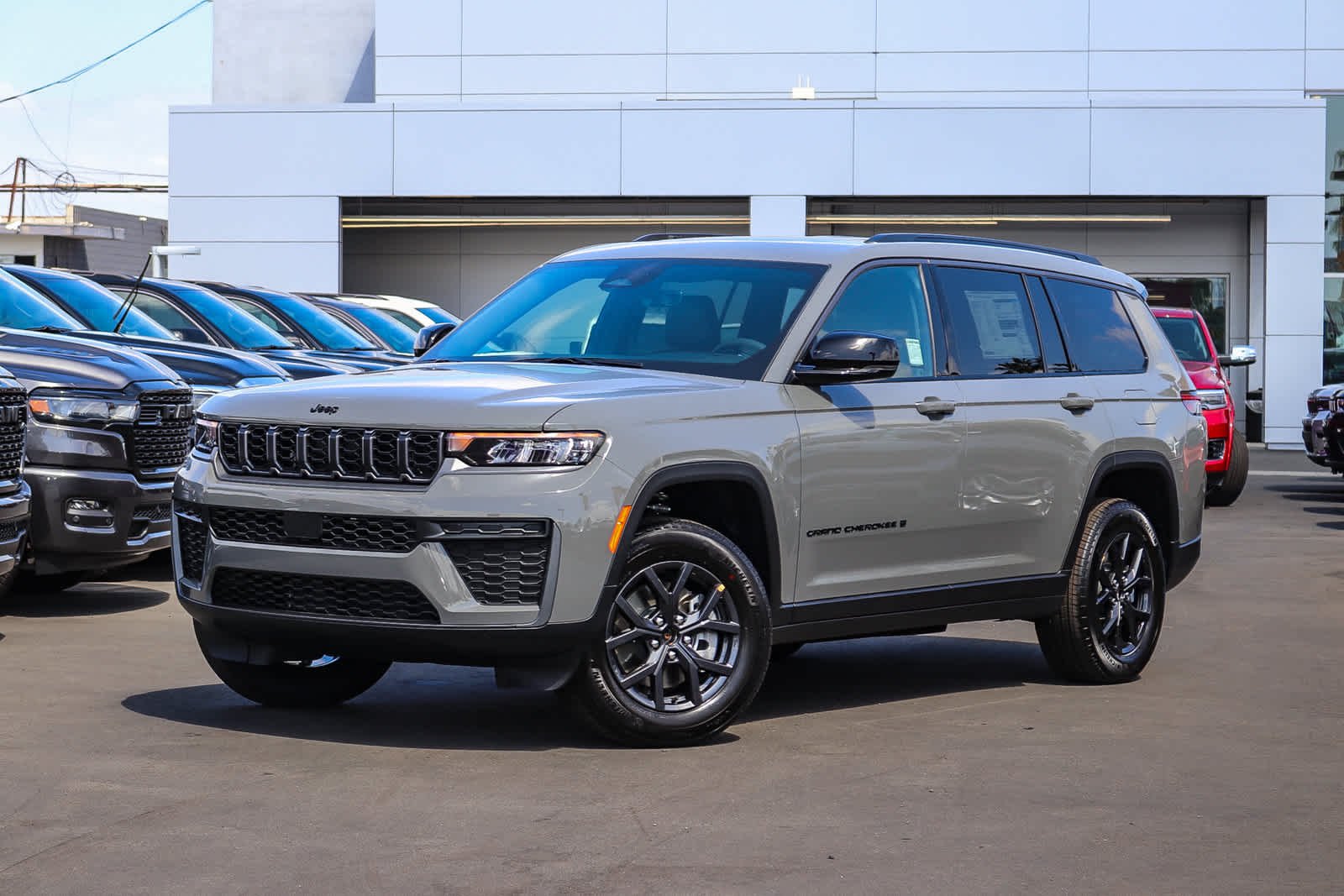 2027 Jeep Grand Cherokee L Laredo Altitude
